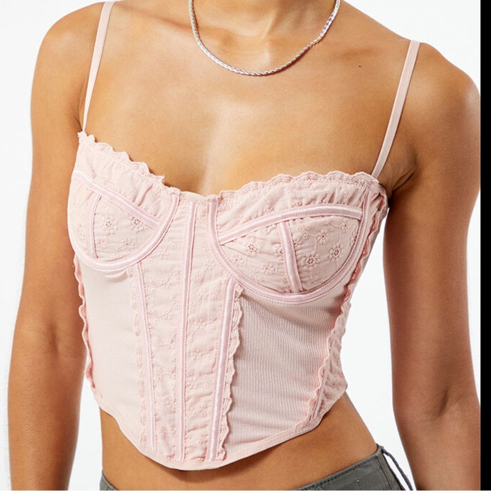 Laced Corset top by LA Hearts
Size Medium
worn once
originally sold for $36🩷🩷